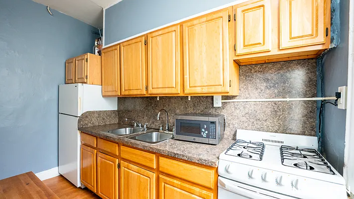 Rented by Nooklyn NYC LLC | media 9