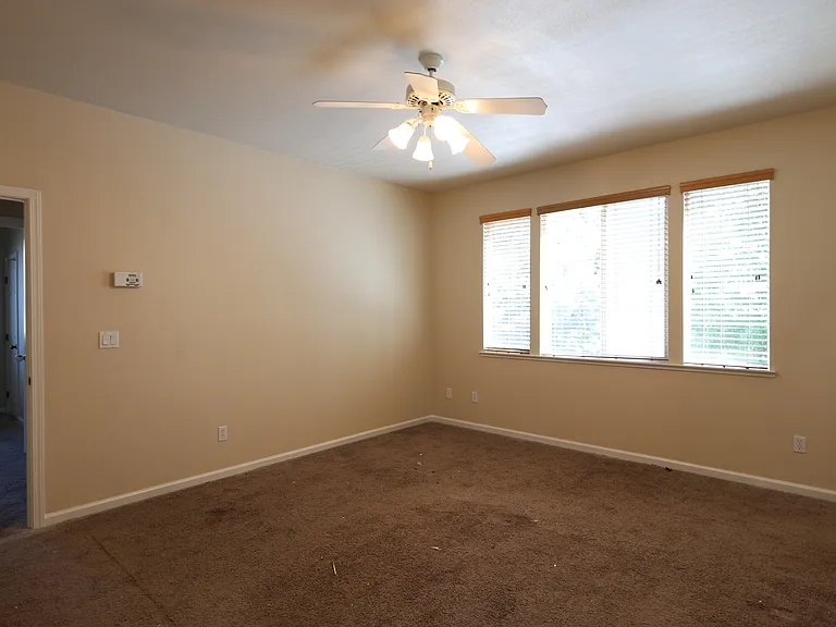 1908 Terracina Cir — Photo 18
