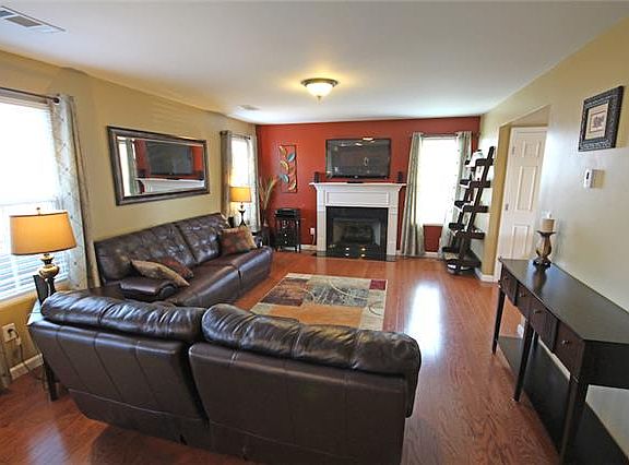 3rd image of 2316 Trivaca Ct