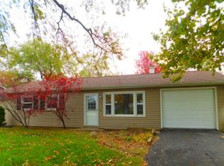 451 Woodlyn Dr, Aurora, IL 60505