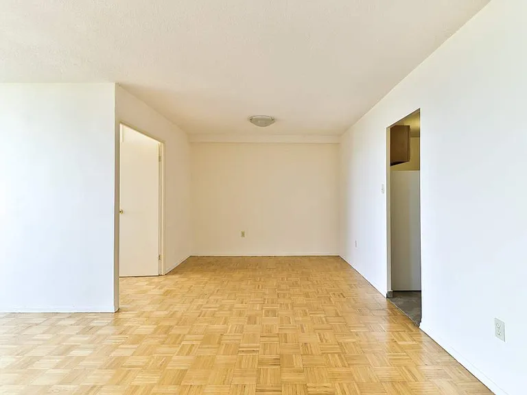 20 Carabob Ct — Photo 11