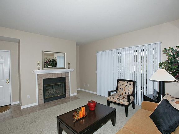 5th image of 6575 Cotton Wood Cir APT G