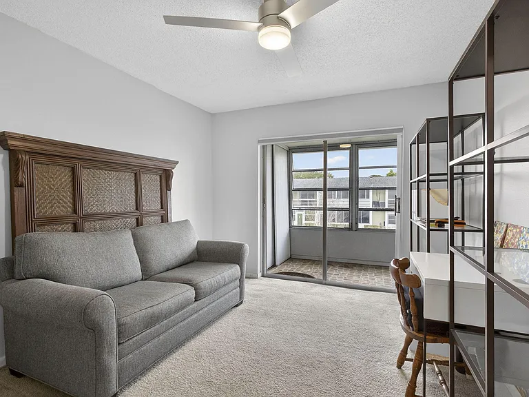 155 Windsor Dr #G — Photo 15