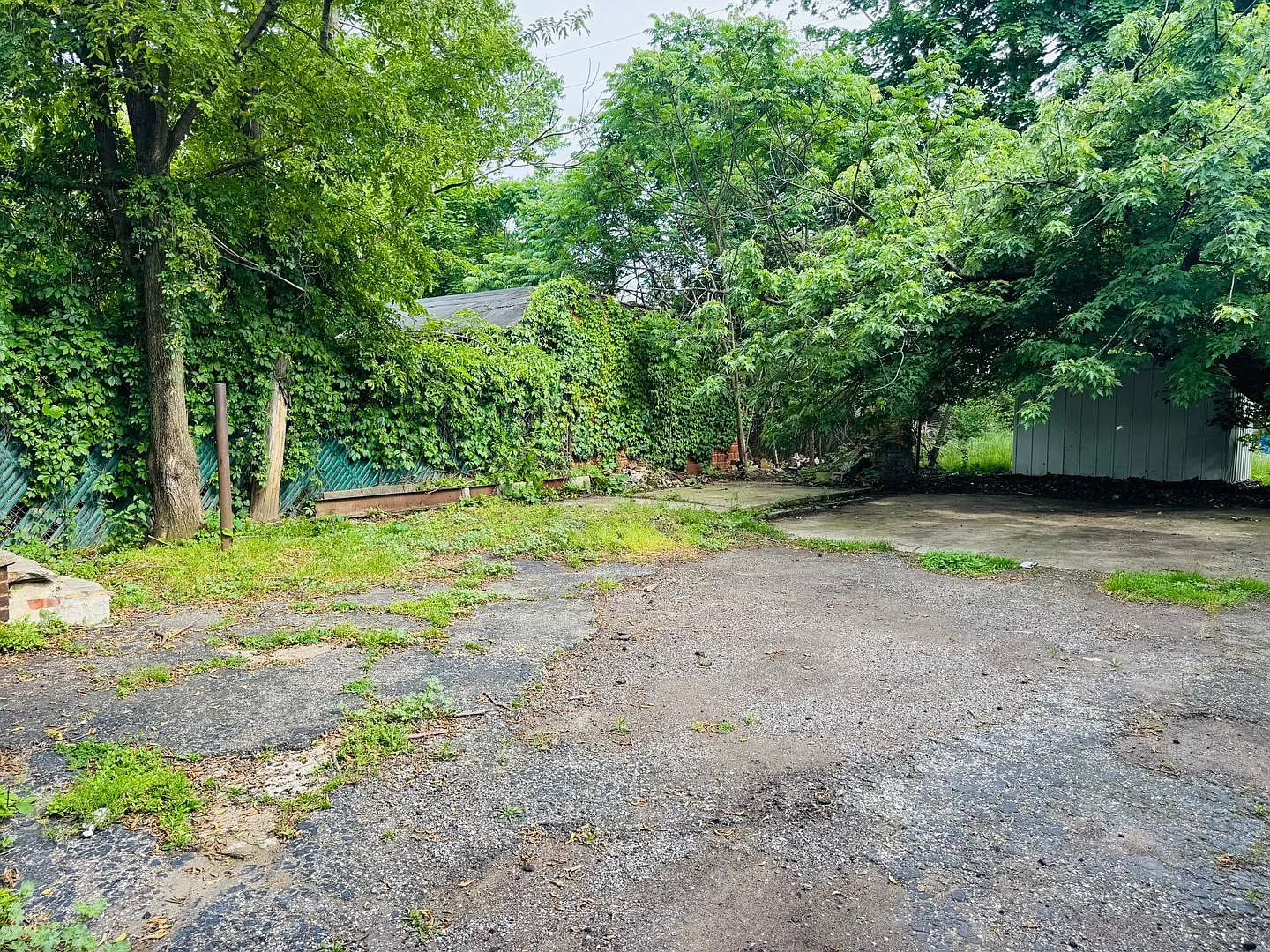 Charming 3-Bedroom Property in Prime Location — Photo 4