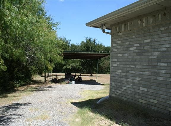 5th image of 1531 SE County Road 3135