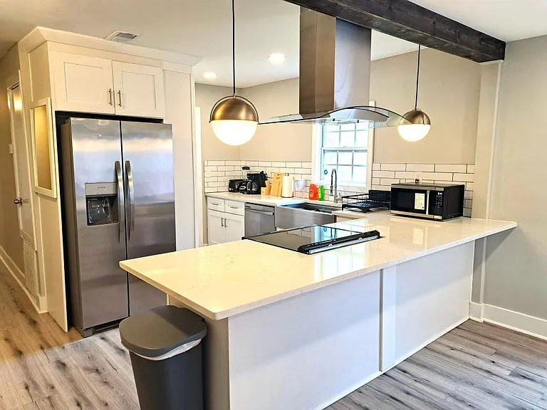 714 Emily Pl NW — Photo 8