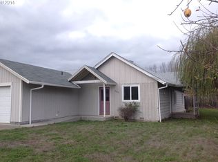 2034 Carver St, Cottage Grove, OR 97424