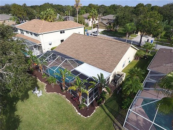 3rd image of 15812 Muirfield Dr