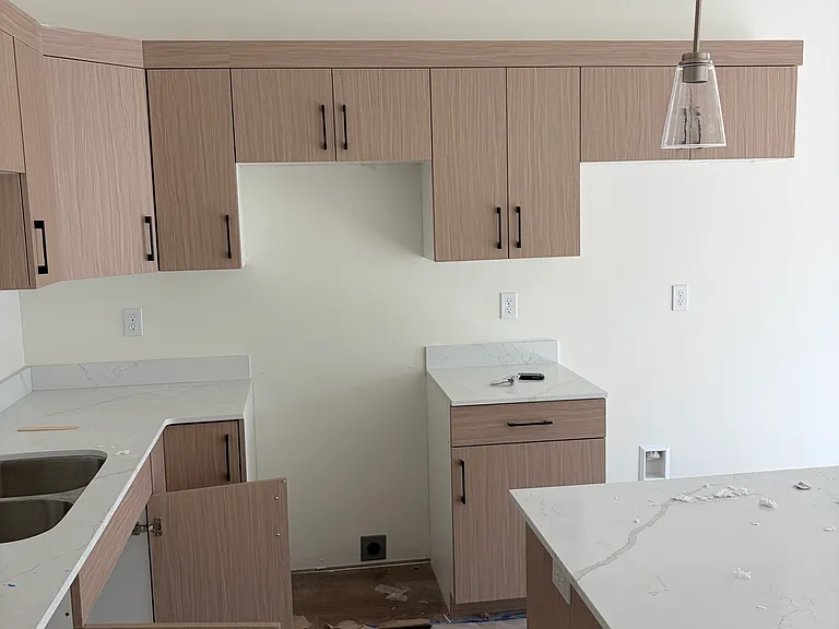 415 W Old Mill Rd #4 — Photo 3