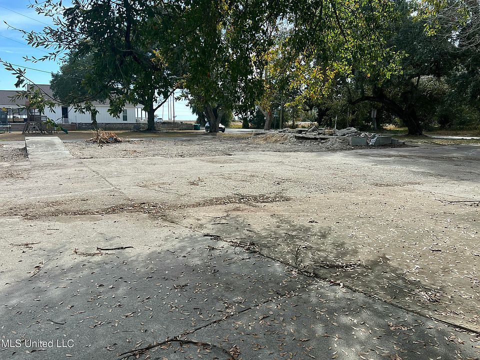 1st image of 162 Tegarden Rd