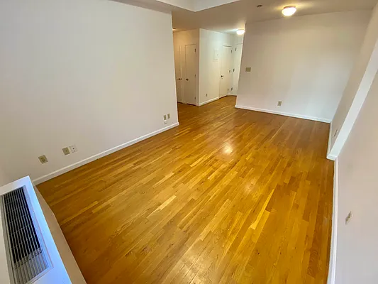 Rented by J PRESTON AND ASSOCIATES INC | media 16