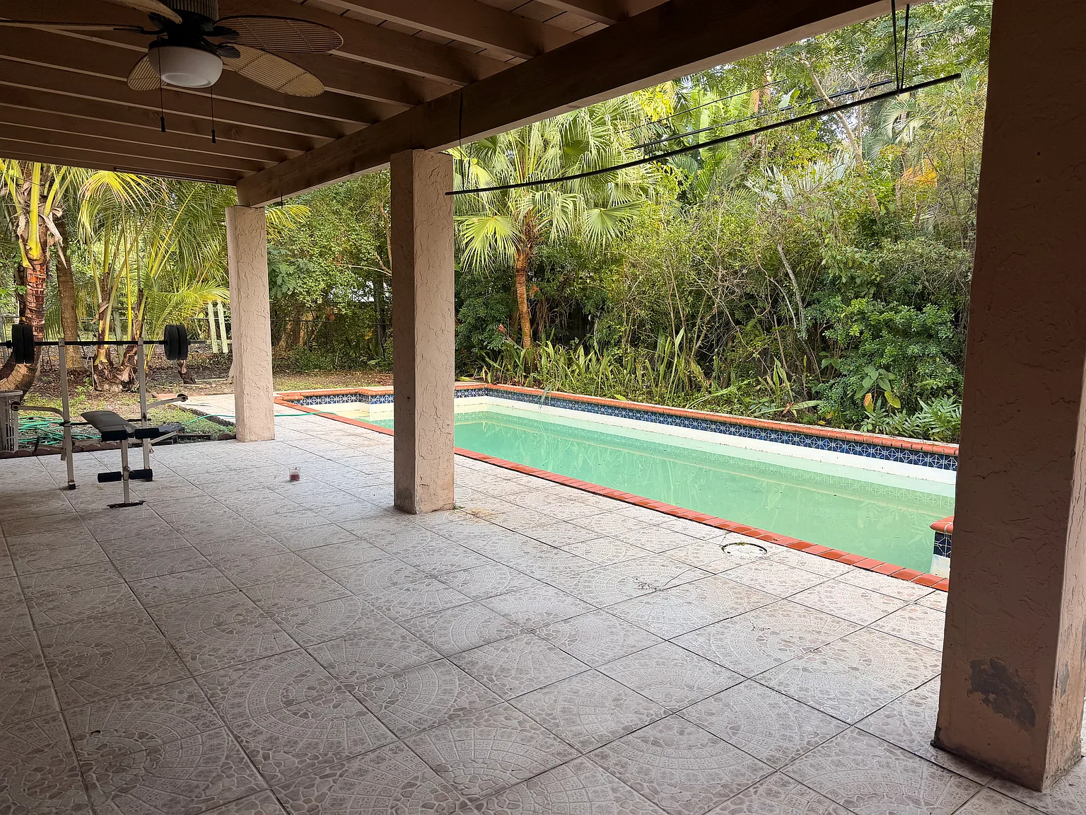5 bed, 3357 sqft, $6,700 — Photo 2