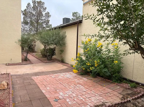 991 Roadrunner Cir, Las Cruces, NM 88011