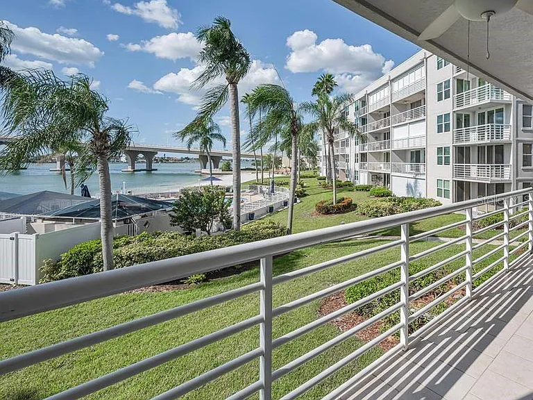 5901 Bahia Del Mar Cir #223 — Photo 20