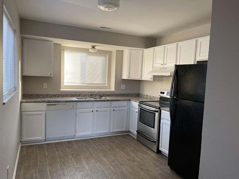 Kitchen and eating area