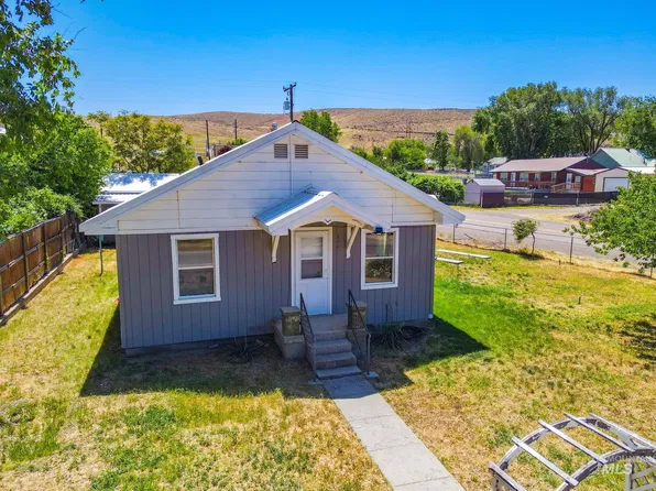 370 E Jefferson St, Huntington, OR 97907