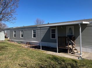40 Elizabeth Ln #40, New Oxford, PA 17350