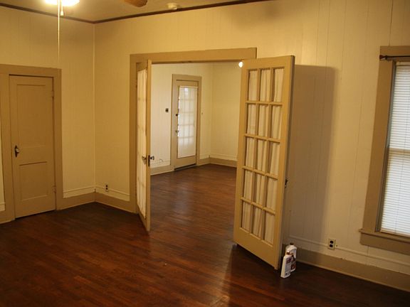 4th image of 3222 Washington St