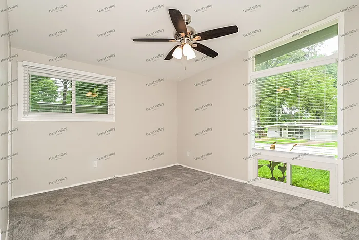 1030 Robinwood Dr — Photo 8