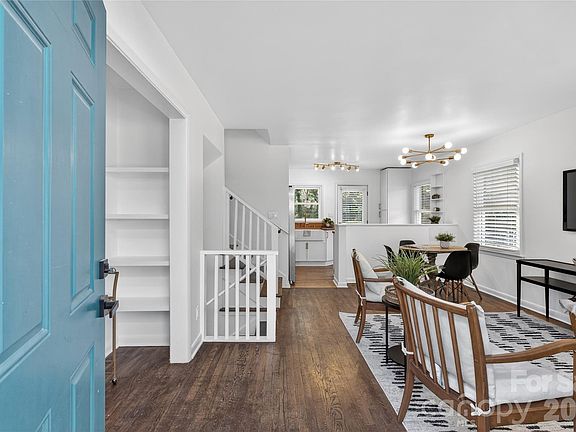 2nd image of 5412 Milhaven Ln