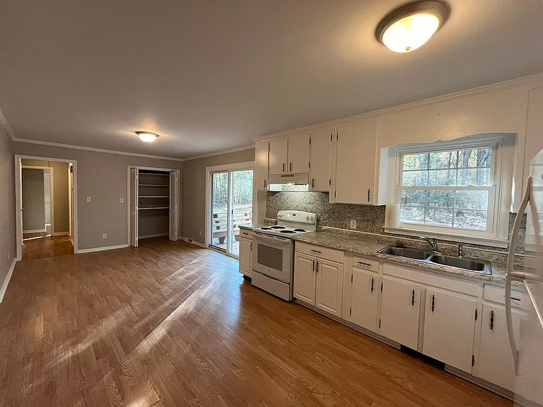 13009 Creedmoor Rd — Photo 5