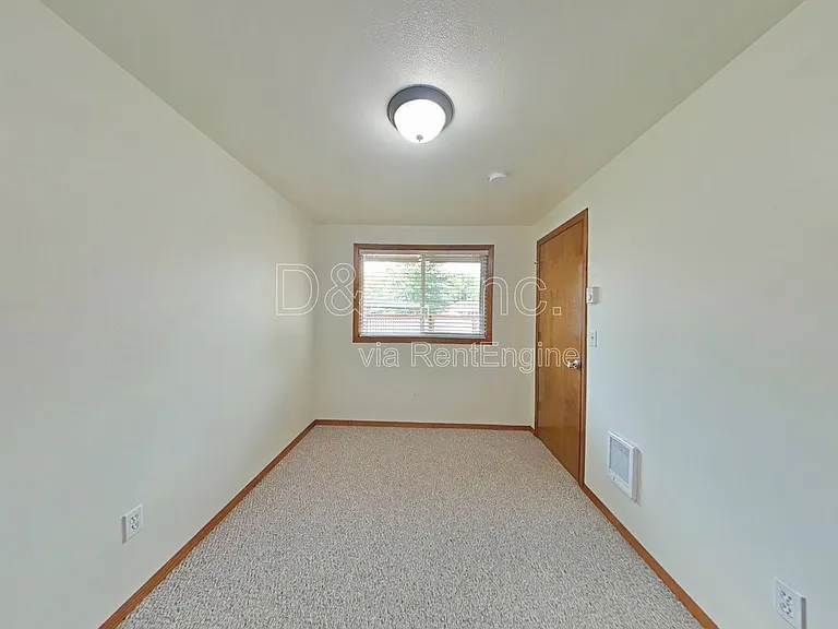 3288 NE Lancaster St #4 — Photo 6