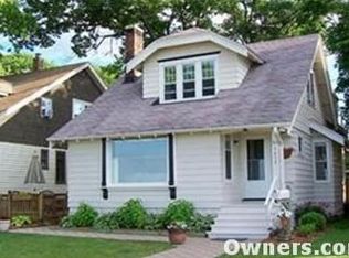 3053 S Shore Dr, Milwaukee, WI 53207