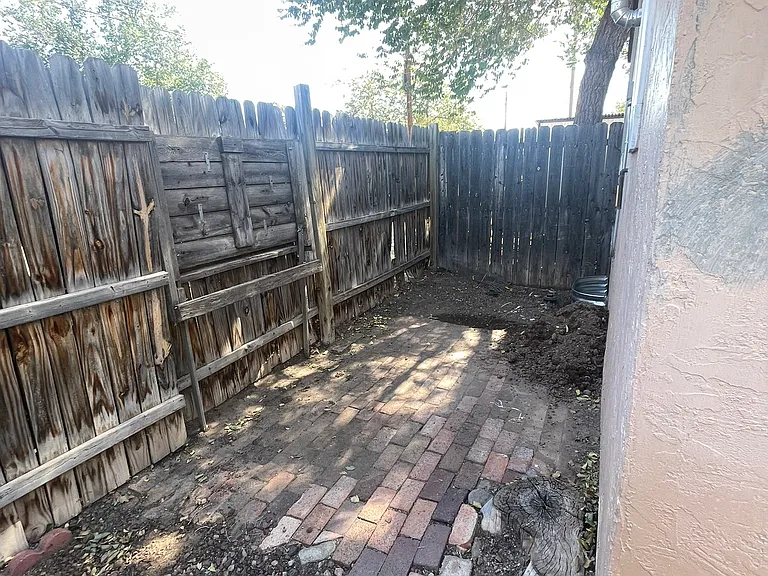 212 Cornell Dr SE #C — Photo 2