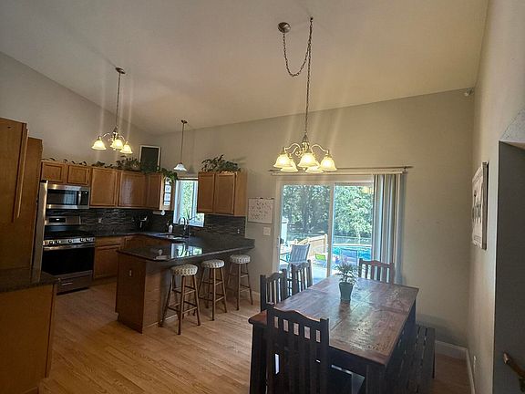 4th image of 10709 William Ct