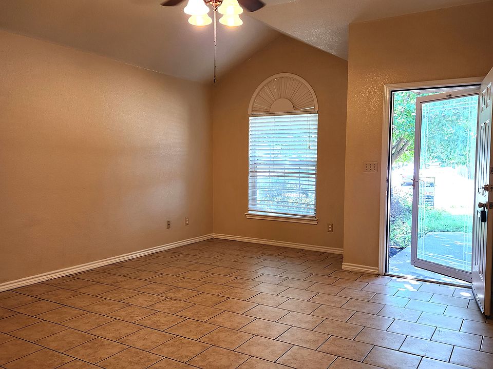 02 Living Room_04292024