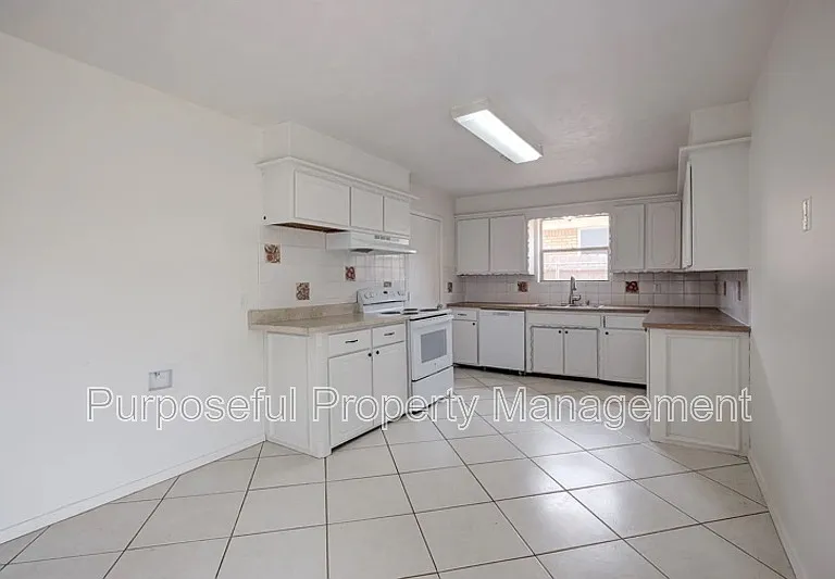 3009 SE 20th St — Photo 12