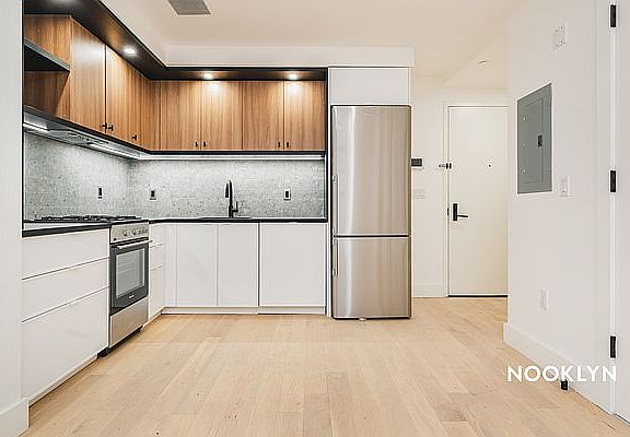3rd image of 1901 10th Ave #1B