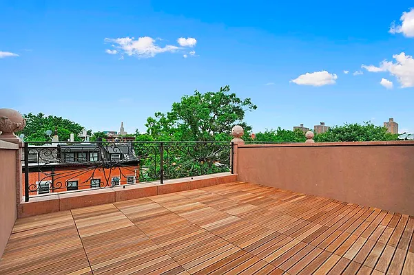 Sold by Corcoran | media 40