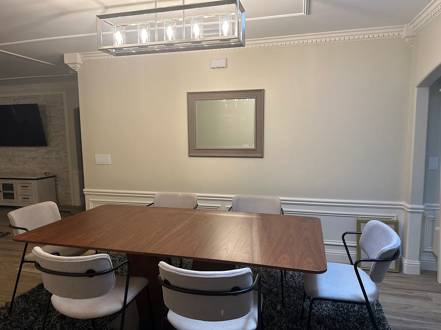 5 bed, 2035 sqft, $1,350 — Photo 2