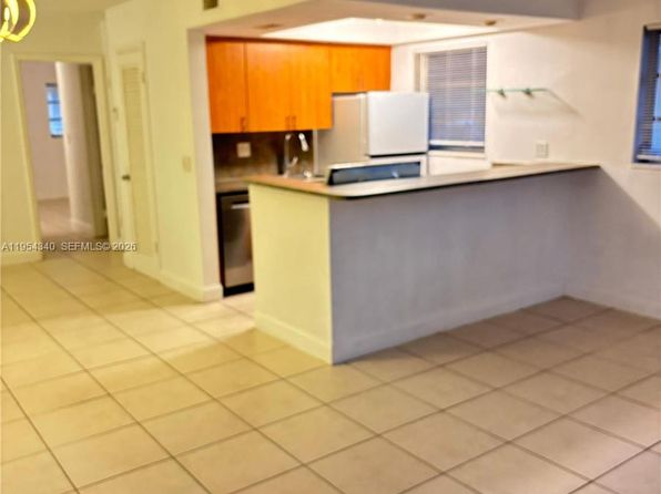 7370 SW 82nd St APT E217