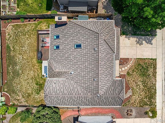 5th image of 921 W Kettle Avenue