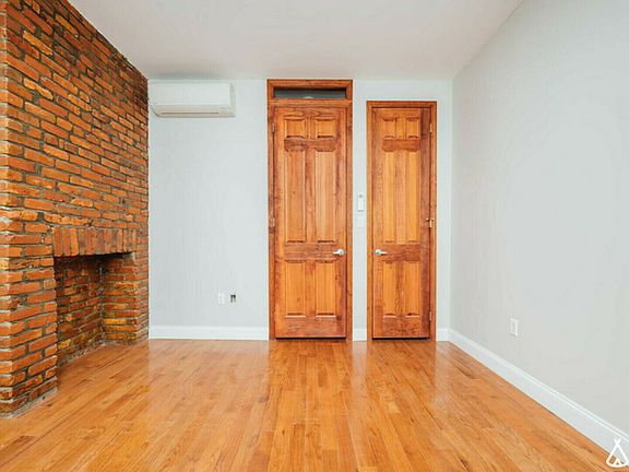 3rd image of 28 Scholes St #2A