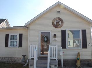 337 3rd Ave N, Clinton, IA 52732