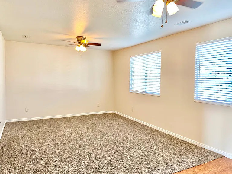 1434 N 2575 W — Photo 11