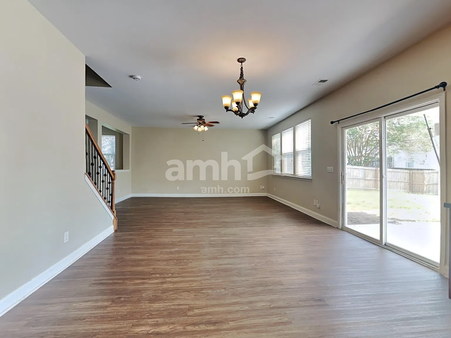 4 bed, 2.5 bath, 2248 sqft, $2,505 — Photo 4