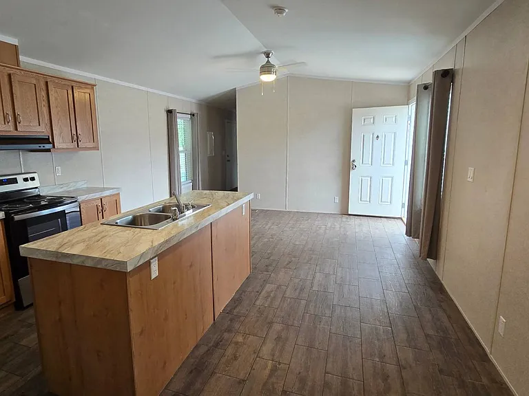 222 Gateway Blvd #37 — Photo 1