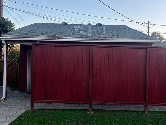 5th image of 13900 Sylvan St