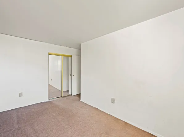 412 Hendrix Street image 13 of 27