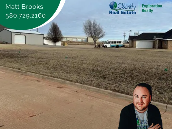 102 Gambel Cir, Elk City, OK 73644