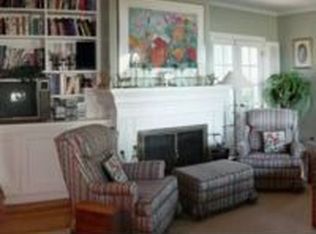 255 E Bluff Dr, Harbor Springs, MI 49740