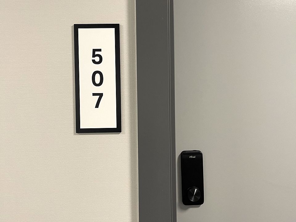 1st image of 758 Dovercourt Rd #507