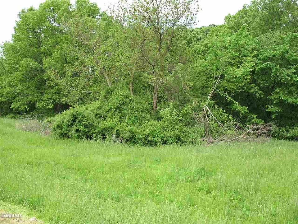 2nd image of 3487R Shady Ln