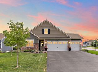 2084 Arcadia St, Shakopee, MN 55379