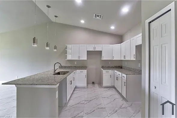 3 bed, 1200 sqft, $2,200 — Photo 4