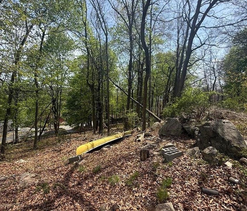 2nd image of 15 Winding Hill Rd